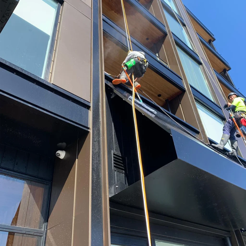 Building-Washing-5 Clean Start- Auckland’s premier high-rise cleaning and maintenance specialists
